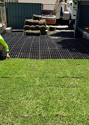 碎石鋪路格:自然與實(shí)用的完美結(jié)合